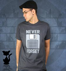 Herren T-Shirt Never Forget