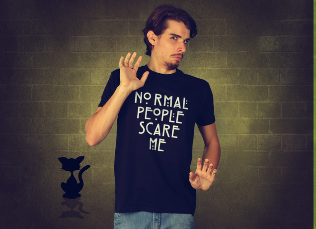 Herren T-Shirt Normal People Scare Me