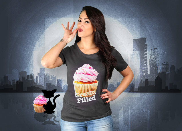 Damen T-Shirt Cream FIlled Cupcakes