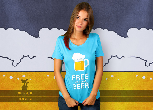 Damen T-Shirt Free WiFi & Great Beer