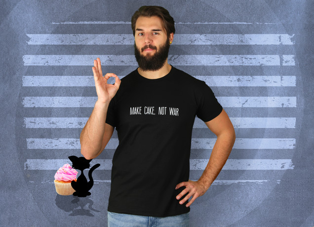 Make Cake, Not War T-Shirt